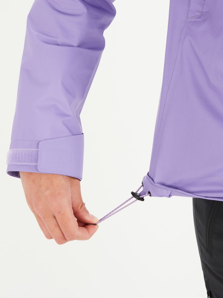 hand demonstrating draw string of jacket