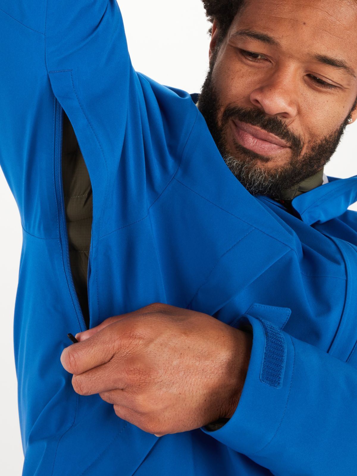 armpit zip pockets for ventilation