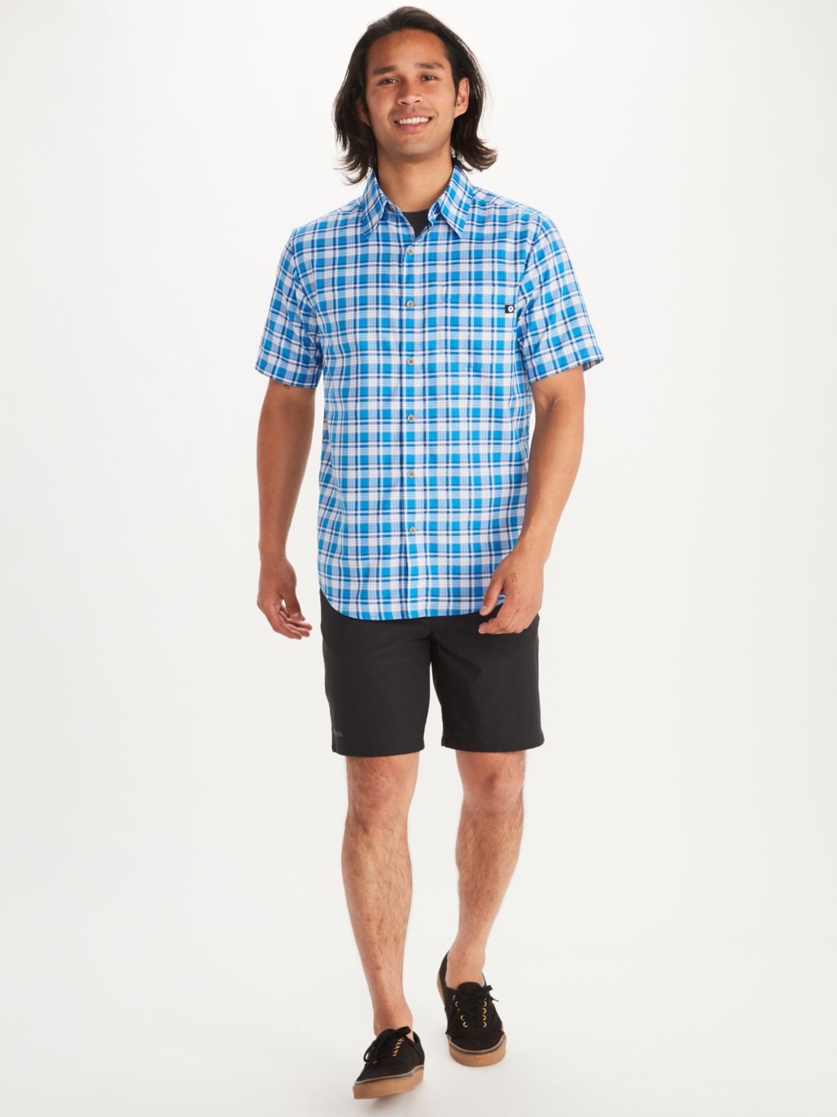 male model wearing short sleeve button down