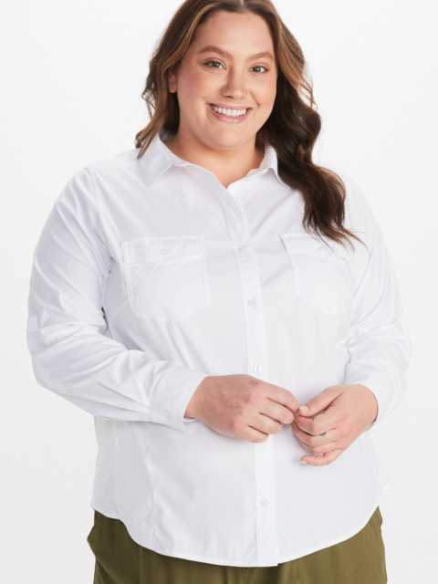 woman wearing buttoned white shirt