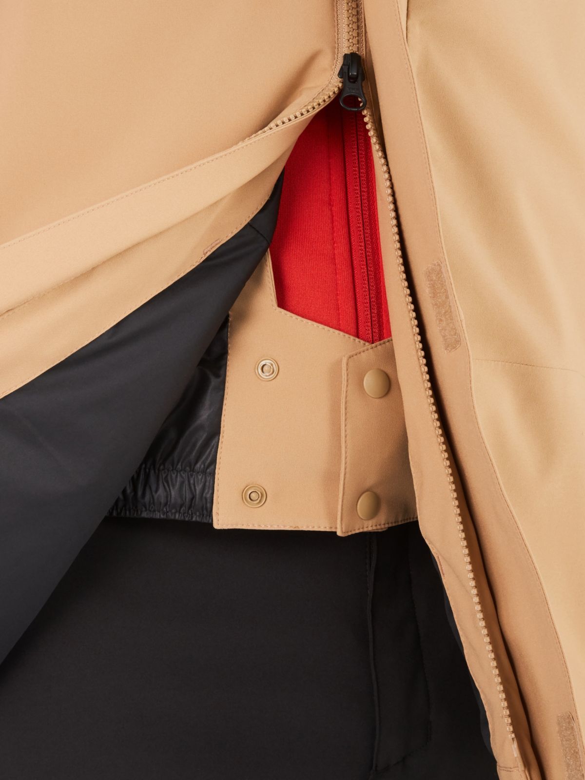 A double zipper on men's coat
